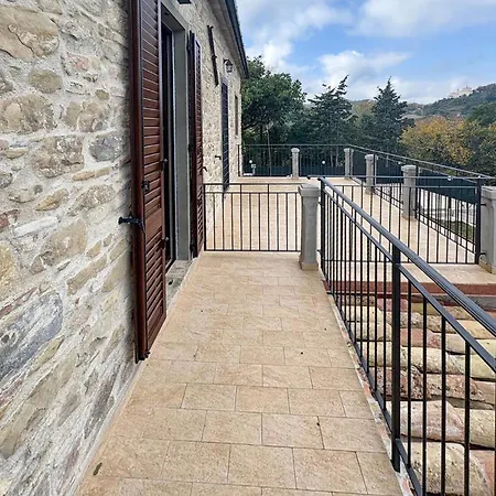 Holiday home Casa Di Patrizia Avenale