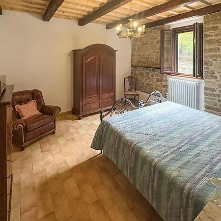 Holiday home Casa Di Patrizia Avenale